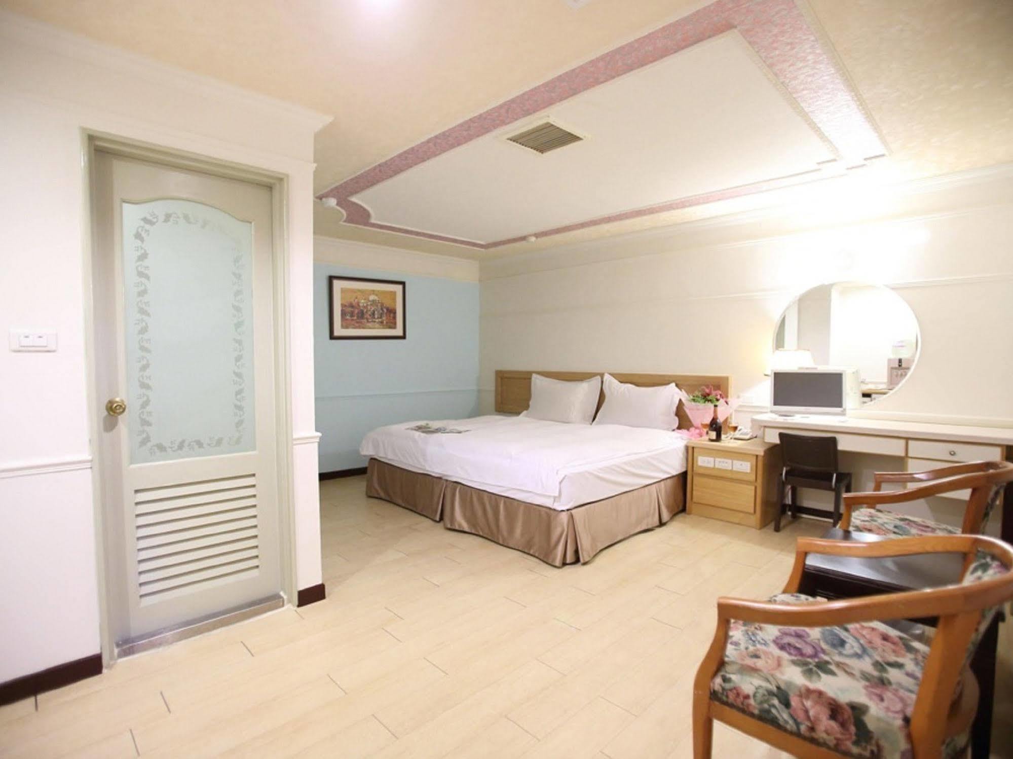 享平方文旅 Hotell Douliu Exteriör bild