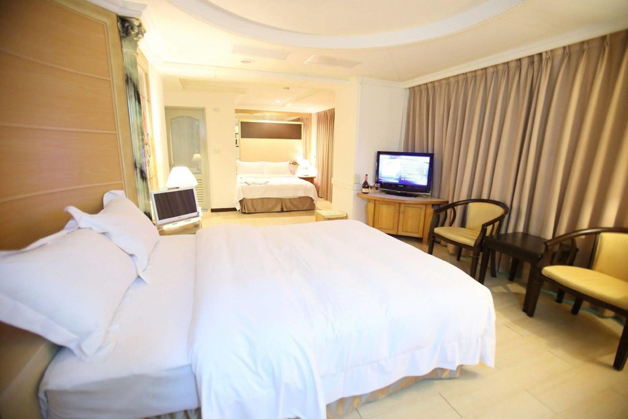 享平方文旅 Hotell Douliu Exteriör bild