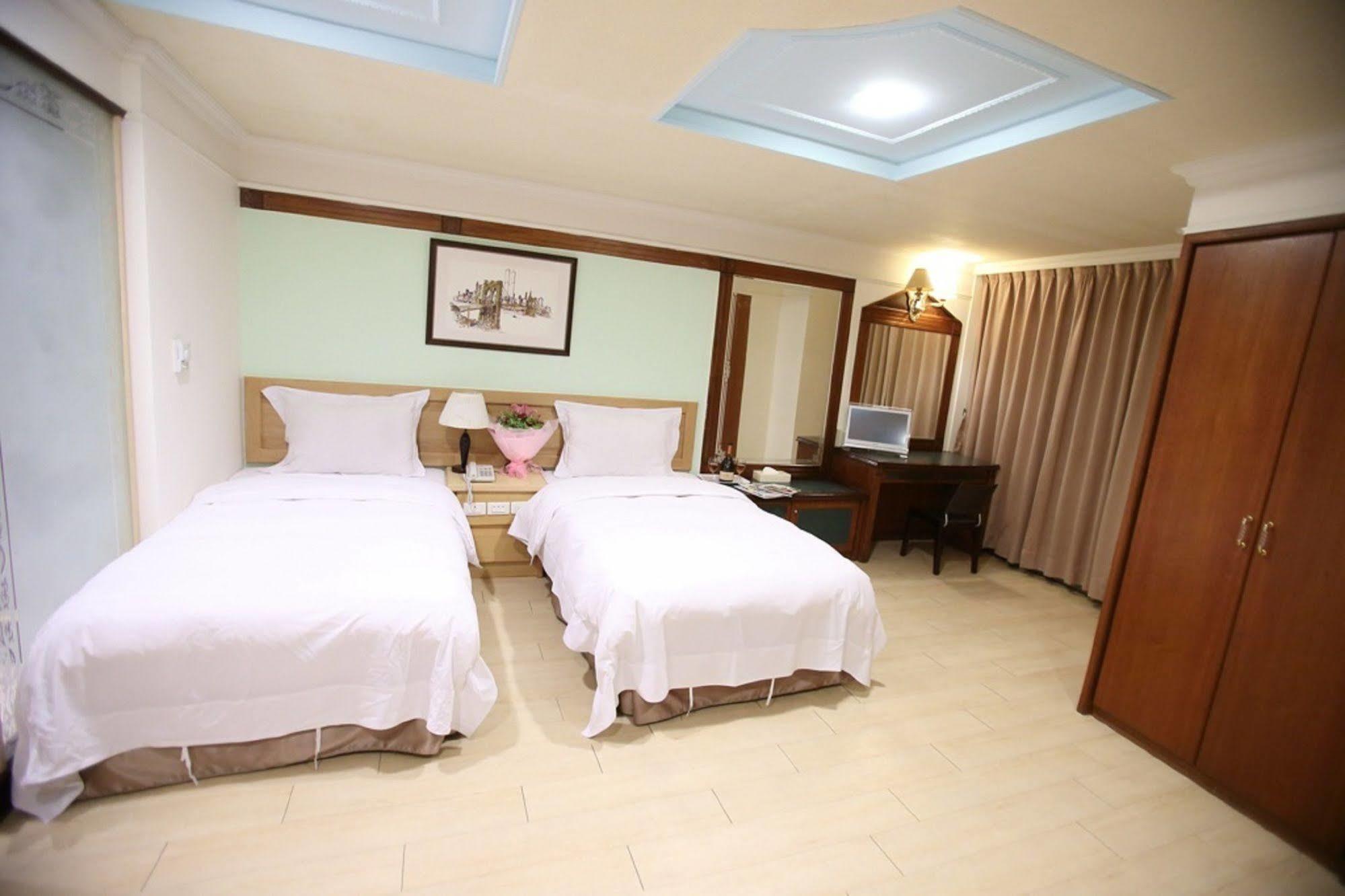 享平方文旅 Hotell Douliu Exteriör bild