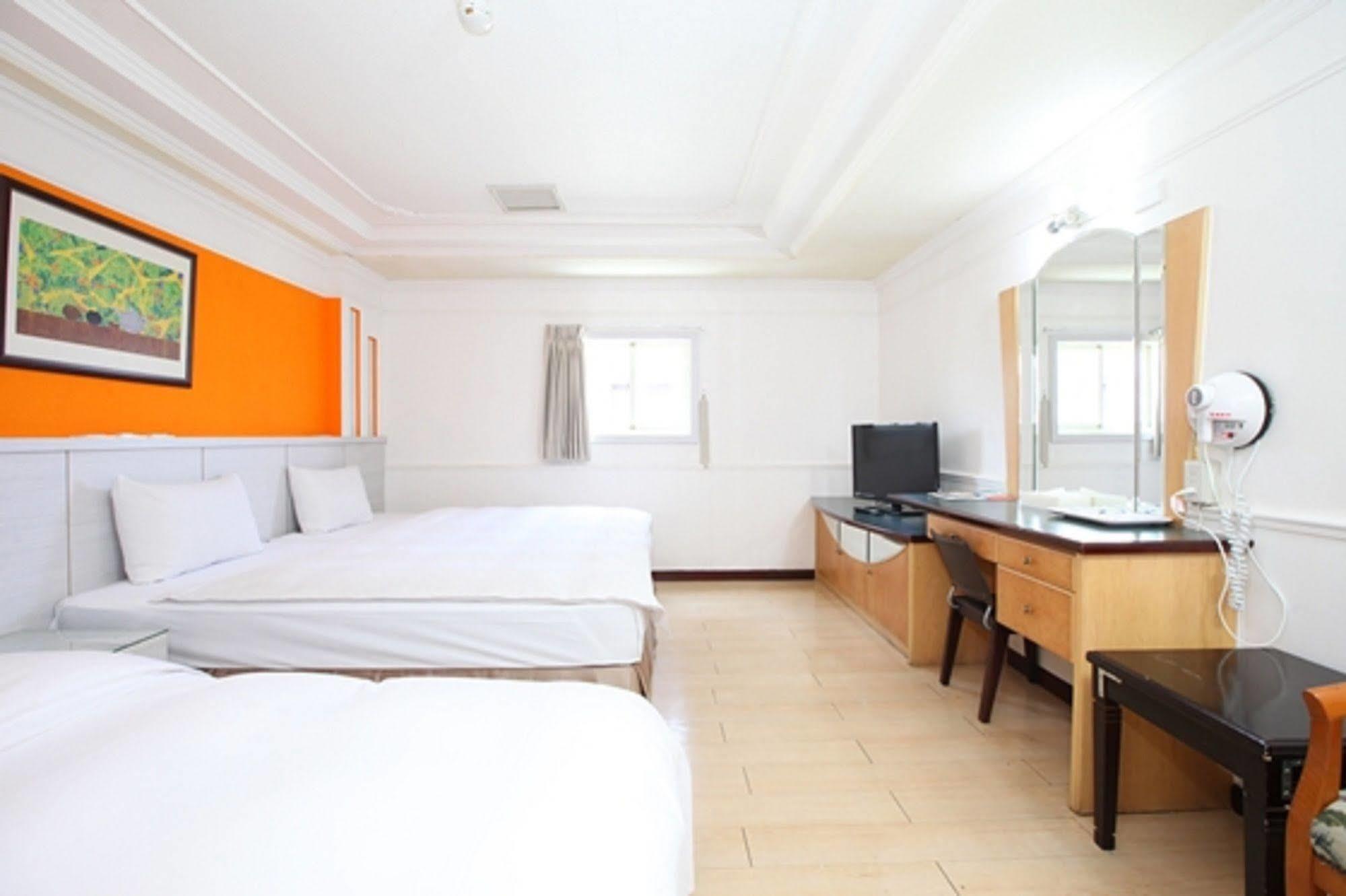 享平方文旅 Hotell Douliu Exteriör bild